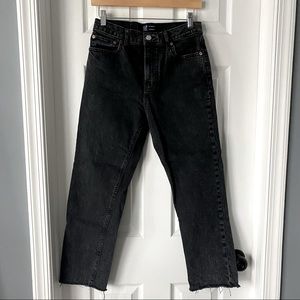 Gap black straight jeans - 28